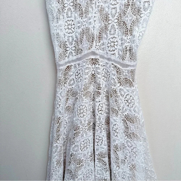 LOVE SAM Womens Size Small Scarlet Lace Handkerchief Hem - Picture 7 of 14